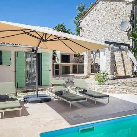Stanza Feriehus Rovinj